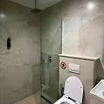 Luani 2 *