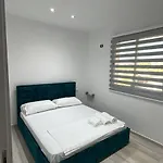 Luani 2 * Avlonya