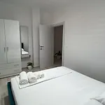Luani 2 *