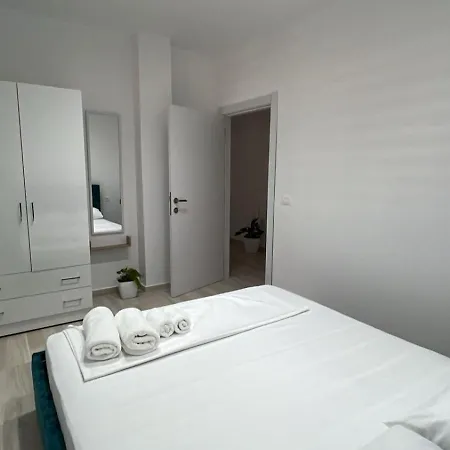 Luani 2 *