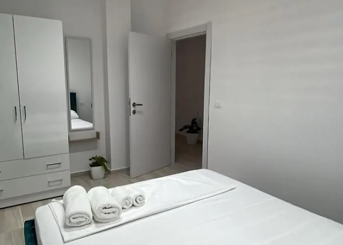 Luani 2 *